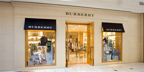 marca burberry es cara|burberry tienda.